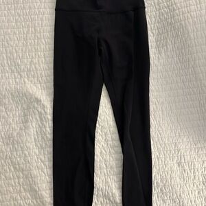 Lulu Lemon Womens Black Leggings good condition, mild pilling on calf